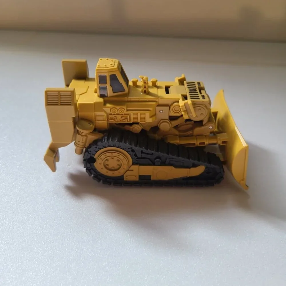 3 Transformer Construction Vehicles (Incomplete) - Picture 6 of 10